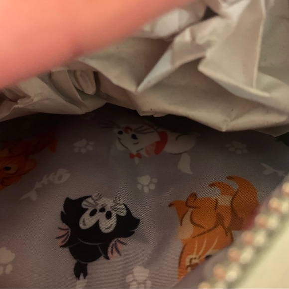 ⭐️MOVING SALE⭐️ Disney Cat's Loungefly - Picture 4 of 7